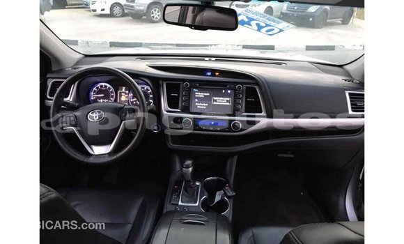 Buy Import Toyota Highlander Other Car in Import - Dubai in Enga Buy Import Toyota Highlander Other Car in Import - Dubai in Enga