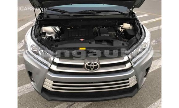 Buy Import Toyota Highlander Other Car in Import - Dubai in Enga Buy Import Toyota Highlander Other Car in Import - Dubai in Enga