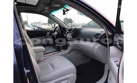 Buy Import Toyota Highlander Blue Car in Import - Dubai in Enga Buy Import Toyota Highlander Blue Car in Import - Dubai in Enga