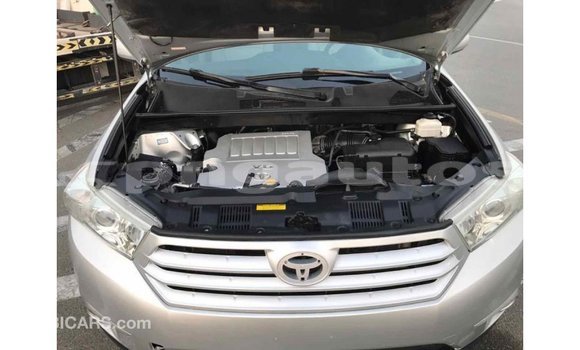 Buy Import Toyota Highlander Other Car in Import - Dubai in Enga Buy Import Toyota Highlander Other Car in Import - Dubai in Enga