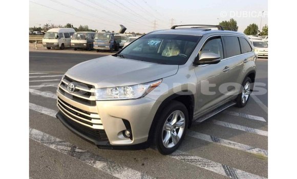 Buy Import Toyota Highlander Beige Car in Import - Dubai in Enga Buy Import Toyota Highlander Beige Car in Import - Dubai in Enga
