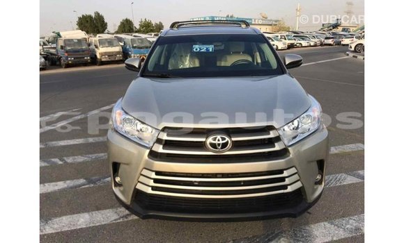 Buy Import Toyota Highlander Beige Car in Import - Dubai in Enga Buy Import Toyota Highlander Beige Car in Import - Dubai in Enga