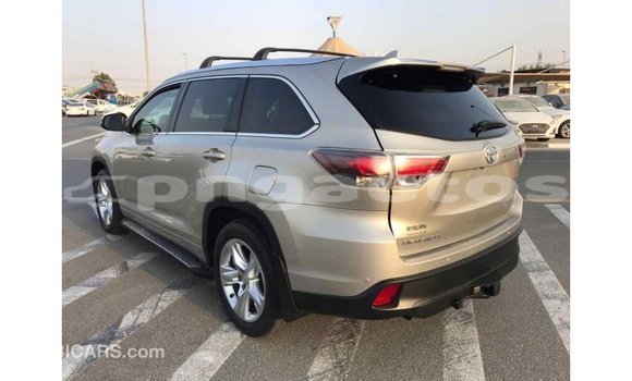 Buy Import Toyota Highlander Beige Car in Import - Dubai in Enga Buy Import Toyota Highlander Beige Car in Import - Dubai in Enga