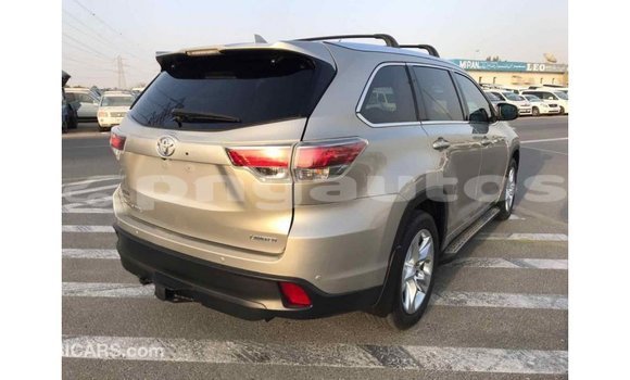 Buy Import Toyota Highlander Beige Car in Import - Dubai in Enga Buy Import Toyota Highlander Beige Car in Import - Dubai in Enga
