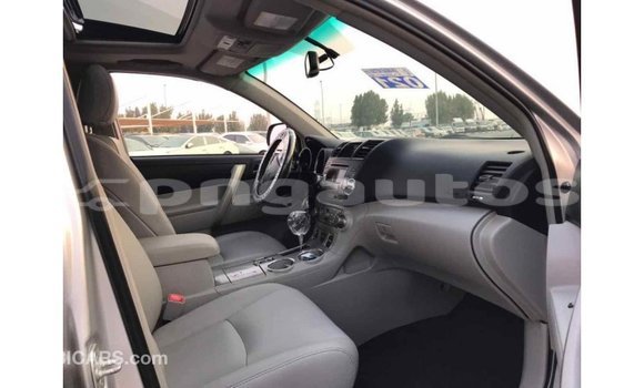 Buy Import Toyota Highlander Other Car in Import - Dubai in Enga Buy Import Toyota Highlander Other Car in Import - Dubai in Enga