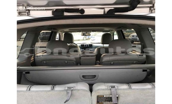Buy Import Toyota Highlander Other Car in Import - Dubai in Enga Buy Import Toyota Highlander Other Car in Import - Dubai in Enga