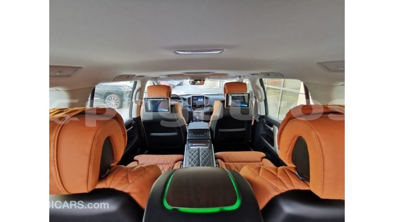 Big with watermark toyota land cruiser enga import dubai 3597