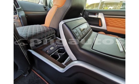 Buy Import Toyota Land Cruiser Black Car in Import - Dubai in Enga Buy Import Toyota Land Cruiser Black Car in Import - Dubai in Enga