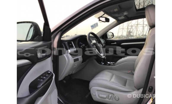 Buy Import Toyota Highlander Other Car in Import - Dubai in Enga Buy Import Toyota Highlander Other Car in Import - Dubai in Enga