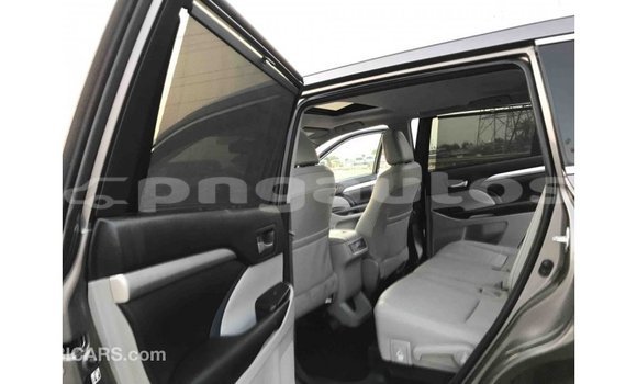 Buy Import Toyota Highlander Other Car in Import - Dubai in Enga Buy Import Toyota Highlander Other Car in Import - Dubai in Enga