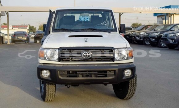 Buy Import Toyota Land Cruiser Beige Car in Import - Dubai in Enga Buy Import Toyota Land Cruiser Beige Car in Import - Dubai in Enga