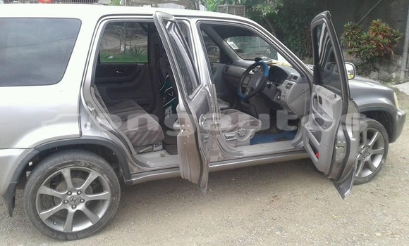 Acheter Occasion Voiture Honda CRV Gris à Port Moresby, National Capital District Acheter Occasion Voiture Honda CRV Gris à Port Moresby, National Capital District