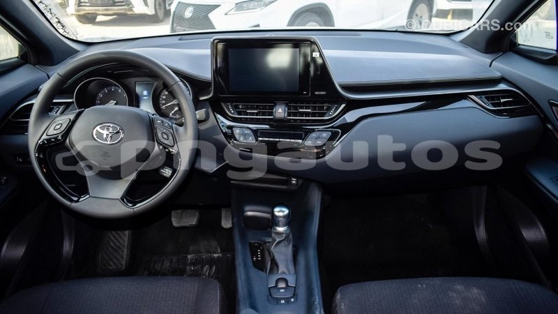 Big with watermark toyota c hr enga import dubai 3637