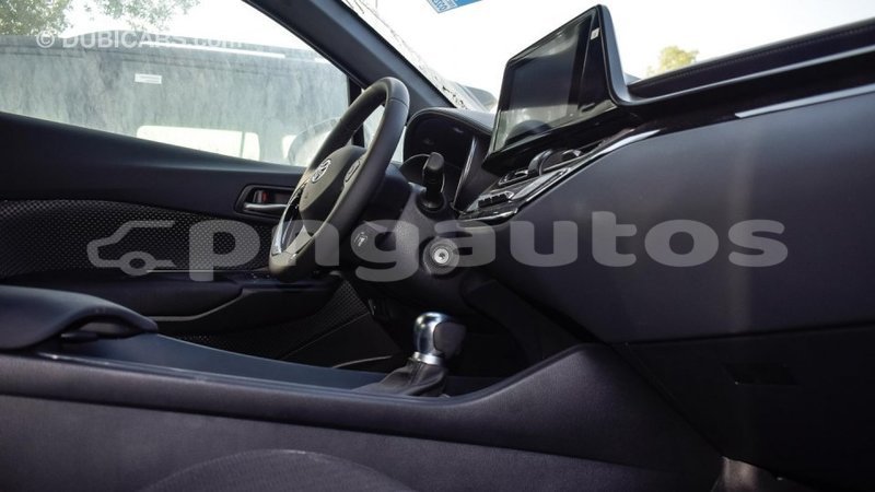 Big with watermark toyota c hr enga import dubai 3637