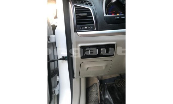 Buy Import Geely Emgrand 7 White Car in Import - Dubai in Enga Buy Import Geely Emgrand 7 White Car in Import - Dubai in Enga