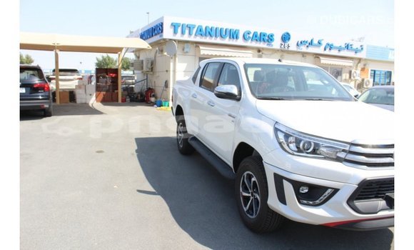 Buy Import Toyota Hilux White Car in Import - Dubai in Enga Buy Import Toyota Hilux White Car in Import - Dubai in Enga