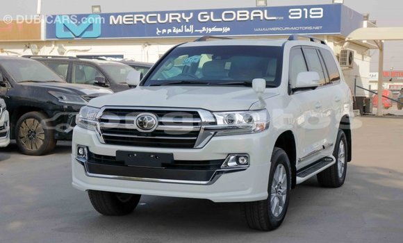 Buy Import Toyota Land Cruiser White Car in Import - Dubai in Enga Buy Import Toyota Land Cruiser White Car in Import - Dubai in Enga
