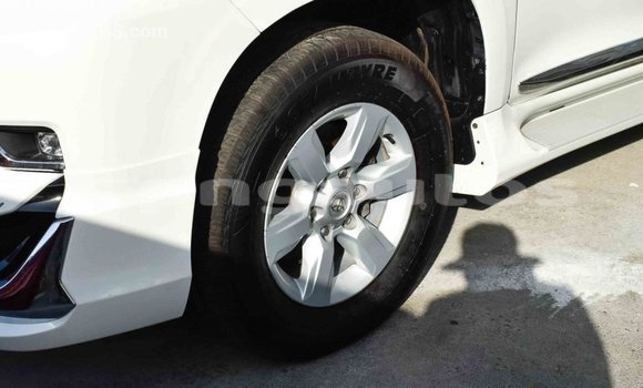 Buy Import Toyota Prado White Car in Import - Dubai in Enga Buy Import Toyota Prado White Car in Import - Dubai in Enga