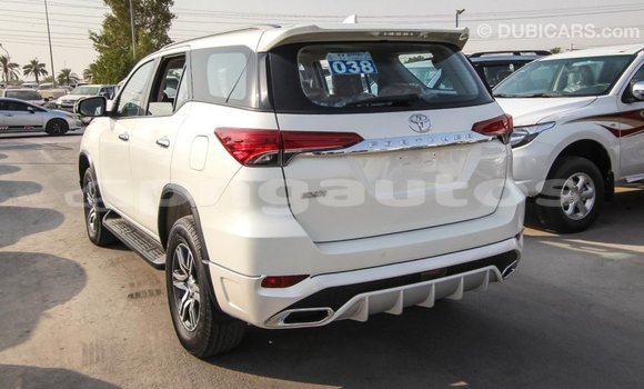 Buy Import Toyota Fortuner White Car in Import - Dubai in Enga Buy Import Toyota Fortuner White Car in Import - Dubai in Enga
