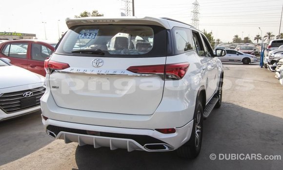 Buy Import Toyota Fortuner White Car in Import - Dubai in Enga Buy Import Toyota Fortuner White Car in Import - Dubai in Enga