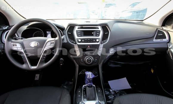 Buy Import Hyundai Santa Fe White Car in Import - Dubai in Enga Buy Import Hyundai Santa Fe White Car in Import - Dubai in Enga