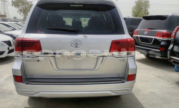 Buy Import Toyota Land Cruiser Other Car in Import - Dubai in Enga Buy Import Toyota Land Cruiser Other Car in Import - Dubai in Enga