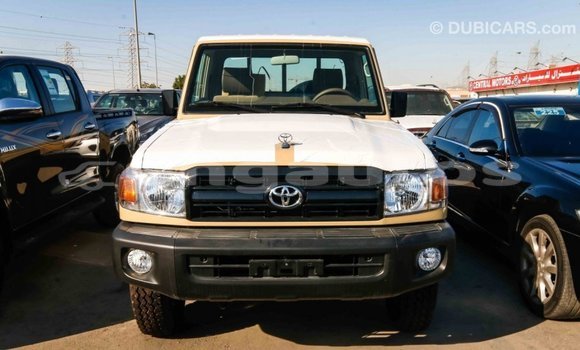 Buy Import Toyota Land Cruiser Beige Car in Import - Dubai in Enga Buy Import Toyota Land Cruiser Beige Car in Import - Dubai in Enga