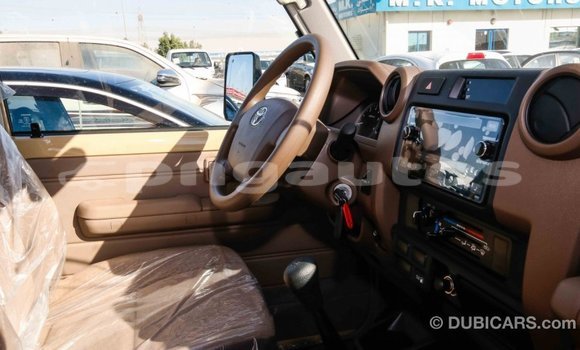 Buy Import Toyota Land Cruiser Beige Car in Import - Dubai in Enga Buy Import Toyota Land Cruiser Beige Car in Import - Dubai in Enga