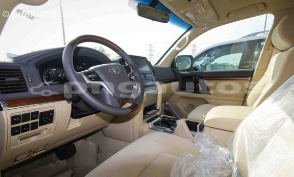 Buy Import Toyota Land Cruiser Other Car in Import - Dubai in Enga Buy Import Toyota Land Cruiser Other Car in Import - Dubai in Enga