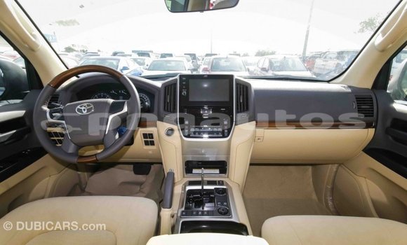 Buy Import Toyota Land Cruiser Other Car in Import - Dubai in Enga Buy Import Toyota Land Cruiser Other Car in Import - Dubai in Enga