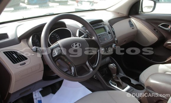 Buy Import Hyundai Tucson Beige Car in Import - Dubai in Enga Buy Import Hyundai Tucson Beige Car in Import - Dubai in Enga