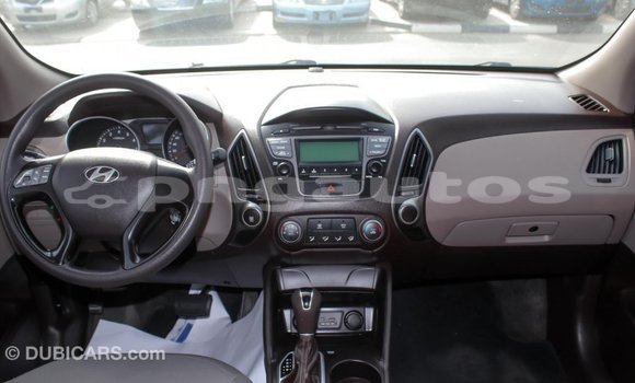 Buy Import Hyundai Tucson Beige Car in Import - Dubai in Enga Buy Import Hyundai Tucson Beige Car in Import - Dubai in Enga
