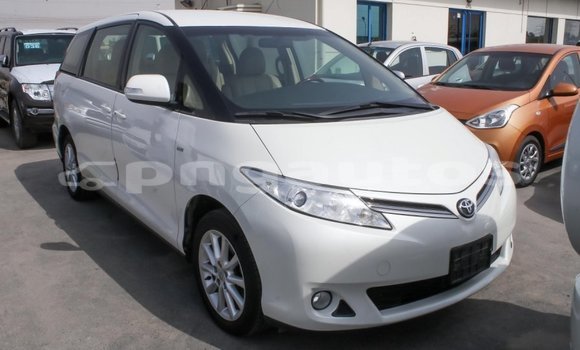 Buy Import Toyota Previa White Car in Import - Dubai in Enga Buy Import Toyota Previa White Car in Import - Dubai in Enga