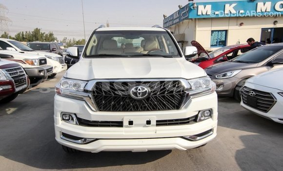 Buy Import Toyota Land Cruiser White Car in Import - Dubai in Enga Buy Import Toyota Land Cruiser White Car in Import - Dubai in Enga