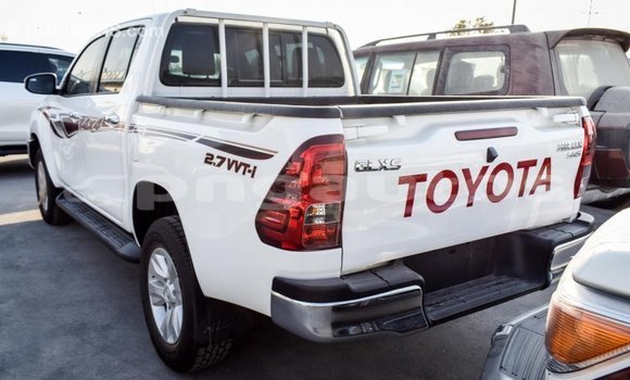 Buy Import Toyota Hilux White Car in Import - Dubai in Enga Buy Import Toyota Hilux White Car in Import - Dubai in Enga