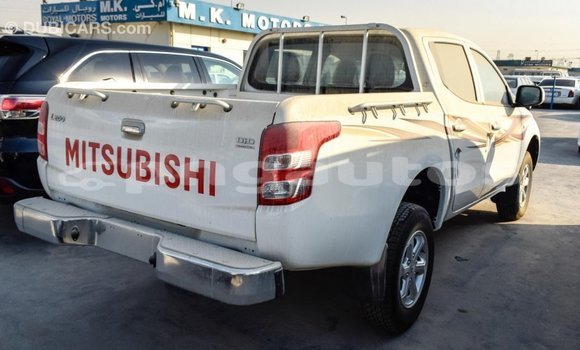Buy Import Mitsubishi L200 White Car in Import - Dubai in Enga Buy Import Mitsubishi L200 White Car in Import - Dubai in Enga
