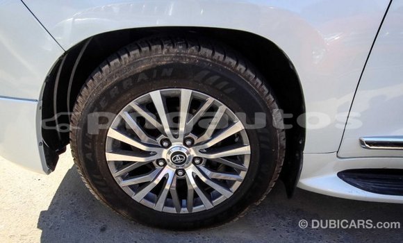 Buy Import Toyota Land Cruiser White Car in Import - Dubai in Enga Buy Import Toyota Land Cruiser White Car in Import - Dubai in Enga
