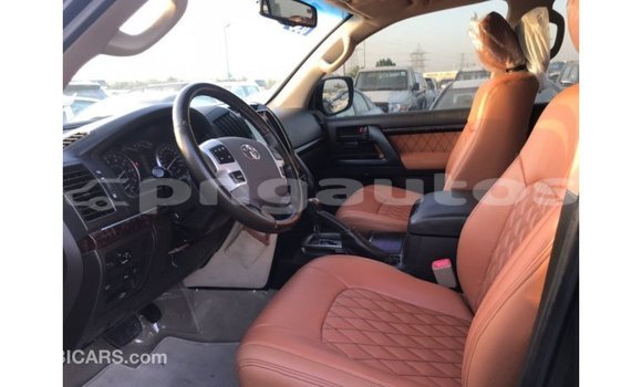 Buy Import Toyota Land Cruiser Black Car in Import - Dubai in Enga Buy Import Toyota Land Cruiser Black Car in Import - Dubai in Enga