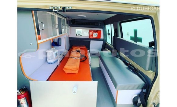 Buy Import Toyota Land Cruiser Beige Car in Import - Dubai in Enga Buy Import Toyota Land Cruiser Beige Car in Import - Dubai in Enga