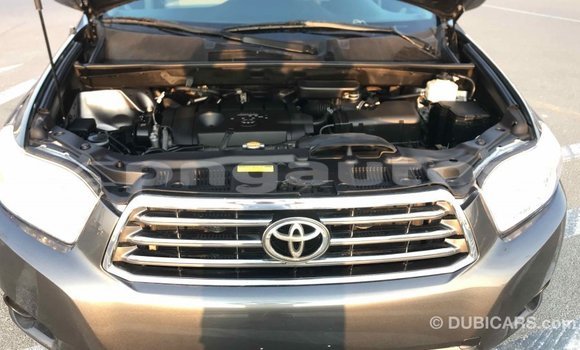 Buy Import Toyota Highlander Other Car in Import - Dubai in Enga Buy Import Toyota Highlander Other Car in Import - Dubai in Enga