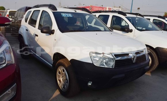 Buy Import Renault Duster White Car in Import - Dubai in Enga