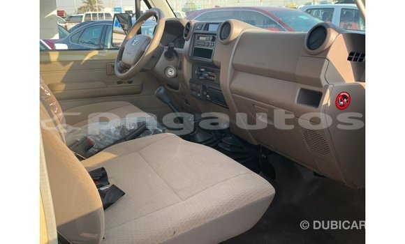 Buy Import Toyota Land Cruiser Beige Car in Import - Dubai in Enga Buy Import Toyota Land Cruiser Beige Car in Import - Dubai in Enga