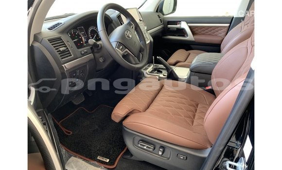 Buy Import Toyota Land Cruiser Black Car in Import - Dubai in Enga Buy Import Toyota Land Cruiser Black Car in Import - Dubai in Enga