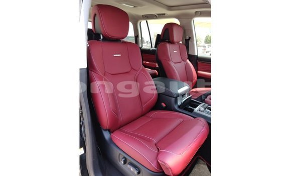 Buy Import Toyota Land Cruiser Black Car in Import - Dubai in Enga Buy Import Toyota Land Cruiser Black Car in Import - Dubai in Enga