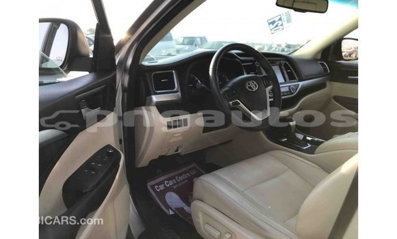 Buy Import Toyota Highlander Other Car in Import - Dubai in Enga Buy Import Toyota Highlander Other Car in Import - Dubai in Enga