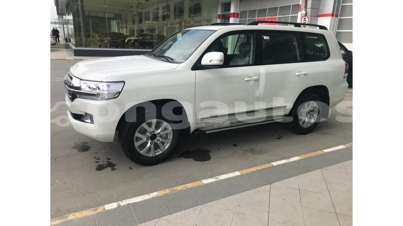 Big with watermark toyota land cruiser enga import dubai 3838