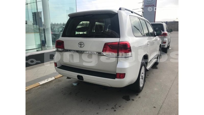 Big with watermark toyota land cruiser enga import dubai 3838