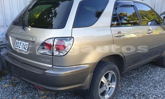 Buy Used Toyota Harrier Beige Car in Port Moresby in National Capital District Buy Used Toyota Harrier Beige Car in Port Moresby in National Capital District