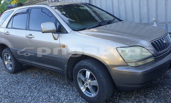 Buy Used Toyota Harrier Beige Car in Port Moresby in National Capital District Buy Used Toyota Harrier Beige Car in Port Moresby in National Capital District