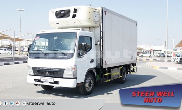 Buy Import Mitsubishi L400 White Truck in Import - Dubai in Enga